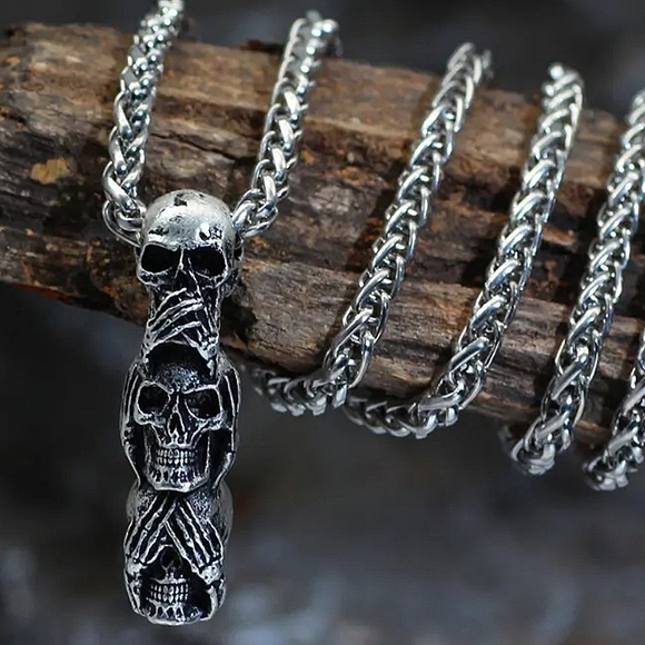New! MEN'S See, Hear, Speak No Evil Skull Stack Pendant Necklace. - Picture 3 of 8